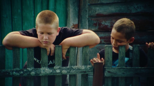 Video Reference: Arm, Muscle, Flash photography, Gesture, Fence, Happy, Leisure, Thumb, Fun, Event