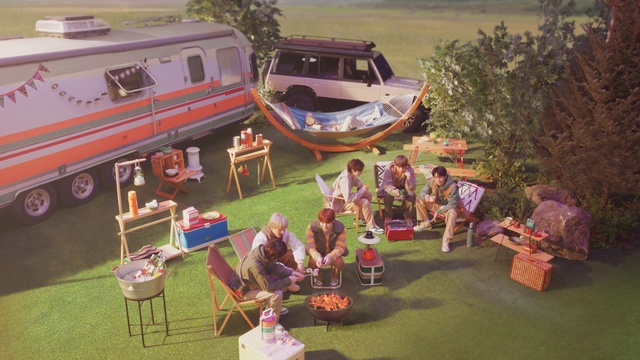 Video Reference: Plant, Boat, Water, Vehicle, Chair, Wheel, Watercraft, Musical instrument, Leisure, Tree