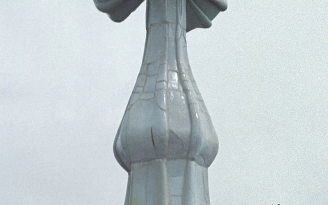 Video Reference: Sky, Wood, Grey, Art, Artifact, Composite material, Creative arts, Finial, Column, Sculpture