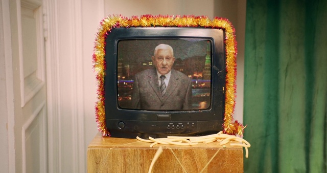 Video Reference: Clothing, Television, Analog television, Wood, Cable television, Television set, Rectangle, Display device, Audio equipment, Electronic device