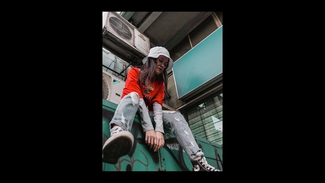 Video Reference: Flash photography, Font, Entertainment, Street fashion, Event, Luggage and bags, Boot, Helmet, Carmine, Darkness