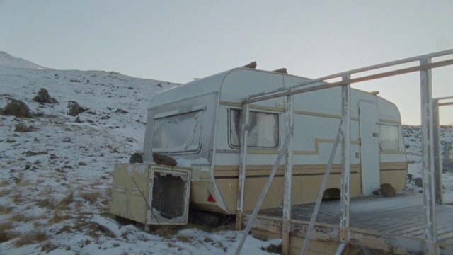 Video Reference: Sky, Vehicle, Tire, Automotive tire, Snow, Automotive exterior, Motor vehicle, Fender, Car, Freezing