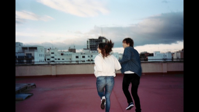 Video Reference: Sky, Cloud, Flash photography, Gesture, Happy, Street fashion, Travel, Leisure, City, Horizon