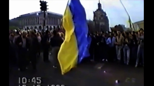 Video Reference: Building, Light, World, Sky, Travel, Flag, City, Fun, Fan, Facade