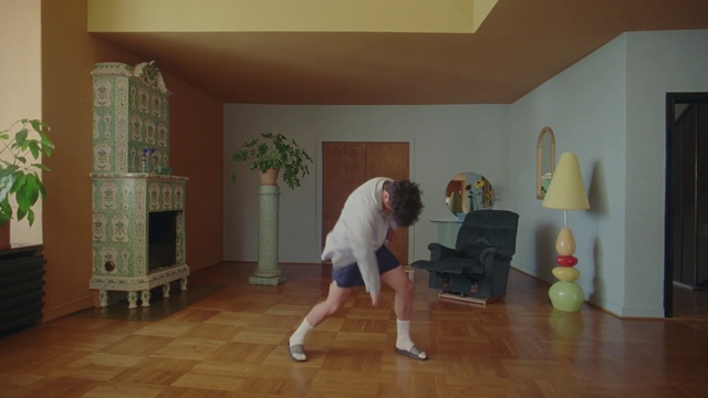 Video Reference: Wood, Interior design, Floor, Flooring, Hardwood, Sportswear, Real estate, Wood stain, Knee, Thigh