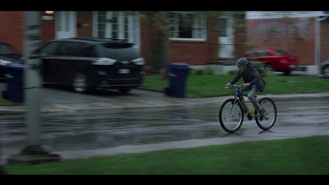 Video Reference: Bicycle, Wheel, Tire, Land vehicle, Bicycles--Equipment and supplies, Bicycle wheel, Vehicle, Bicycle frame, Bicycle tire, Bicycle handlebar