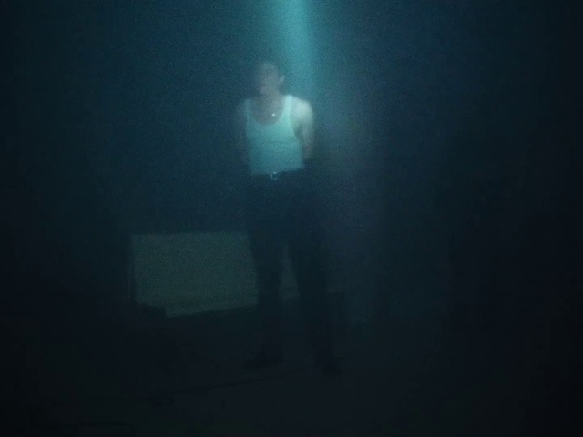 Video Reference: Underwater, Flash photography, Entertainment, Performing arts, Lens flare, Event, Electric blue, Darkness, Astronomical object, Midnight