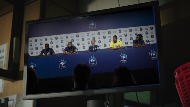 Video Reference: Gadget, Display device, Font, Technology, Electronic device, Stage equipment, Event, Multimedia, Machine, Flat panel display