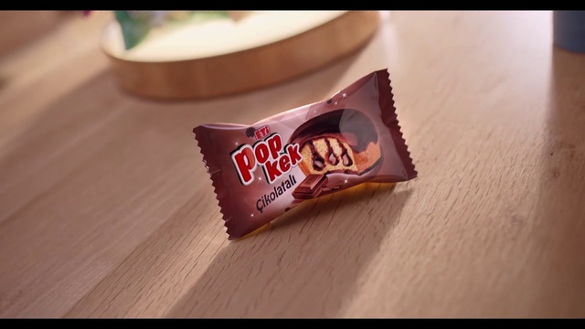 Video Reference: Food, Ingredient, Font, Material property, Cuisine, Wood, Dish, Sweetness, Rectangle, Hardwood