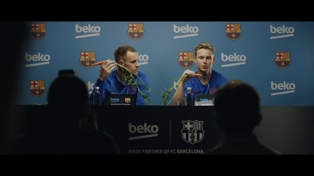 Video Reference: World, Font, Gadget, Display device, Electronic device, Technology, Event, Multimedia, Spokesperson, Microphone