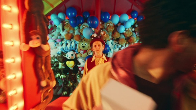 Video Reference: Entertainment, Fun, Event, Art, Leisure, Electric blue, Magenta, Tradition, Room, Pattern