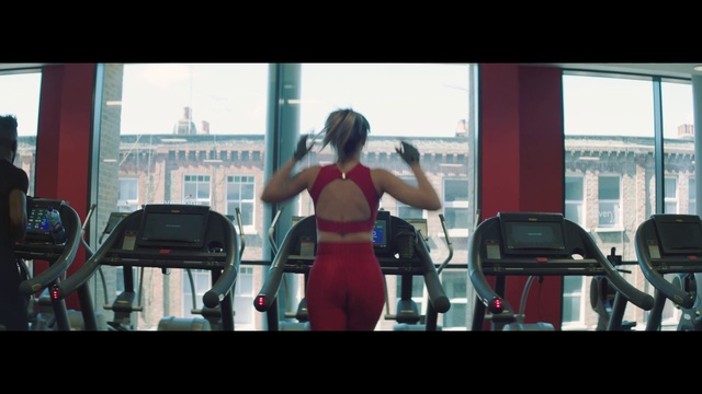 Video Reference: Audio equipment, Leisure, Fun, Entertainment, Magenta, Thigh, Event, Performing arts, Travel, Human leg