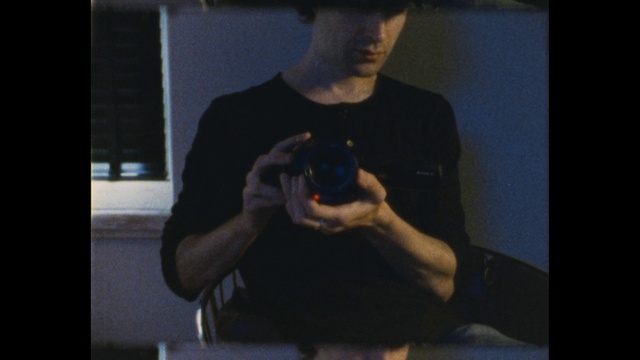 Video Reference: Arm, Shoulder, Jaw, Neck, Sleeve, Vision care, Flash photography, Gesture, Eyewear, Elbow