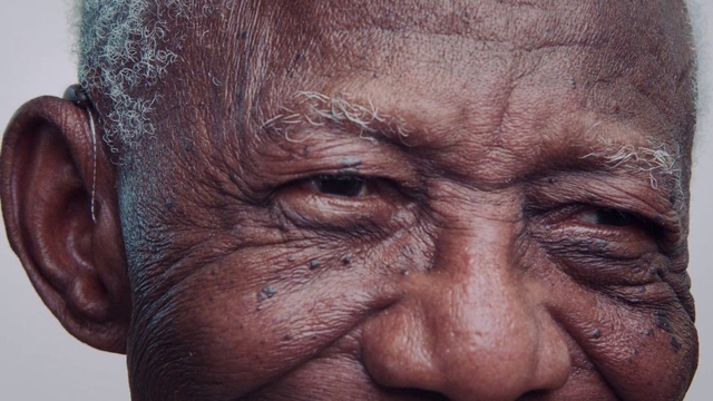 Video Reference: Forehead, Nose, Cheek, Skin, Lip, Chin, Hairstyle, Eyebrow, Mouth, Eyelash