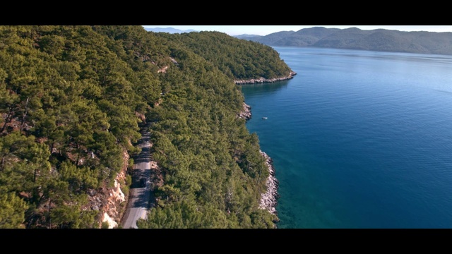 Video Reference: Water, Water resources, Mountain, Sky, Azure, Natural landscape, Coastal and oceanic landforms, Watercourse, Terrain, Landscape