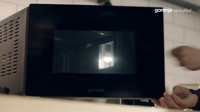 Video Reference: Output device, Gadget, Gesture, Netbook, Computer monitor accessory, Display device, Tablet computer, Multimedia, Rectangle, Television set