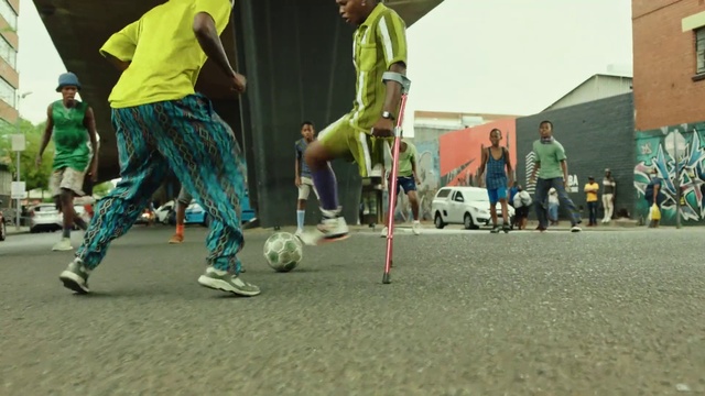 Video Reference: Footwear, Shorts, Vertebrate, Green, Tire, Asphalt, Sports equipment, Recreation, Leisure, Sneakers