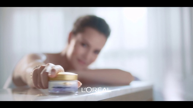 Video Reference: Tableware, Dishware, Food, Cup, Serveware, Food craving, Flash photography, Finger, Drinkware, Plate