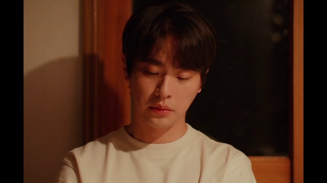 Video Reference: Forehead, Nose, Face, Cheek, Lip, Eyebrow, Mouth, Eyelash, Human, Human body