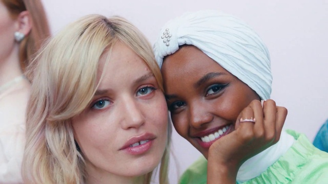 Video Reference: Nose, Face, Skin, Smile, Lip, Facial expression, Happy, Eyelash, Gesture, Fun