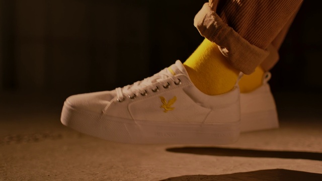 Video Reference: Footwear, Jeans, Shoe, Leg, Outdoor shoe, Dress, Walking shoe, Sneakers, Grey, Sportswear