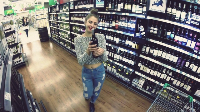 Video Reference: Shoe, Smile, Shelf, Standing, Customer, Eyewear, Retail, Flooring, People, Shelving