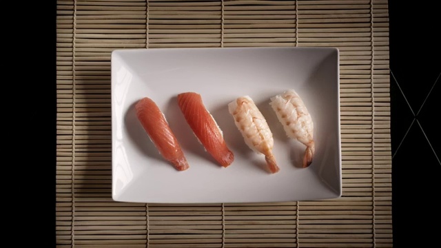 Video Reference: Food, Tableware, Plate, Dishware, Ingredient, Frankfurter würstchen, Recipe, Seafood, Thuringian sausage, Kielbasa