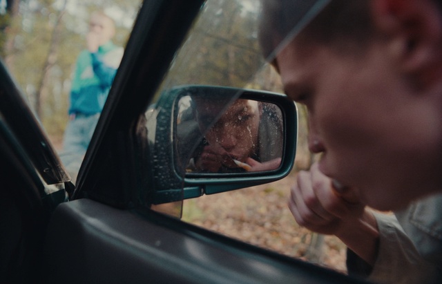 Video Reference: Mirror, Vehicle, Car, Automotive side-view mirror, Automotive mirror, Automotive lighting, Eyewear, Motor vehicle, Mode of transport, Rear-view mirror