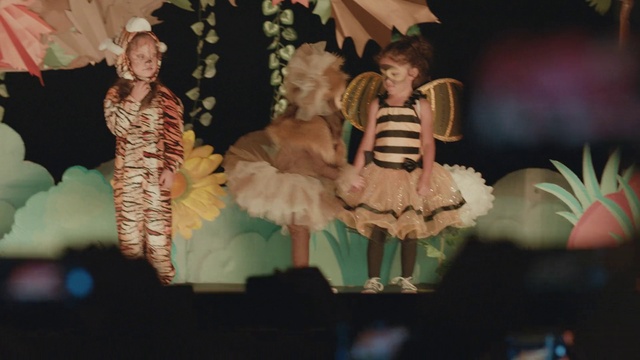 Video Reference: Muscle, Dance, Performing arts, Entertainment, Plant, Pink, Choreography, Fashion design, Performance art, Fun