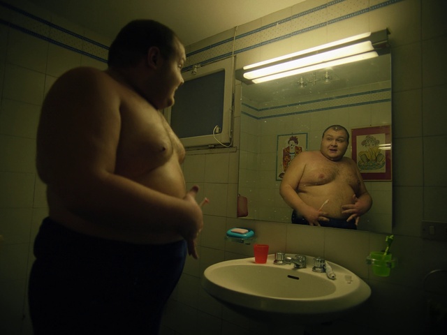 Video Reference: Hand, Tap, Mirror, Plumbing fixture, Arm, Muscle, Bathroom, Sink, Human body, Bathroom sink