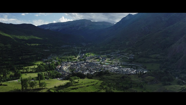 Video Reference: Cloud, Mountain, Sky, Plant, Natural landscape, Tree, Cumulus, Landscape, Grassland, Grass
