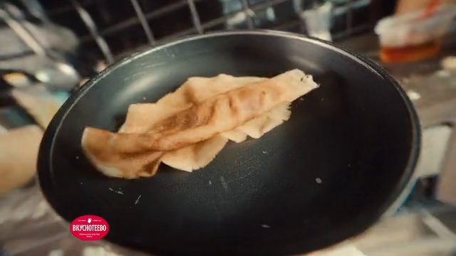 Video Reference: Food, Frying pan, Recipe, Dishware, Ingredient, Produce, Tableware, Cooking, Frying, Cookware and bakeware