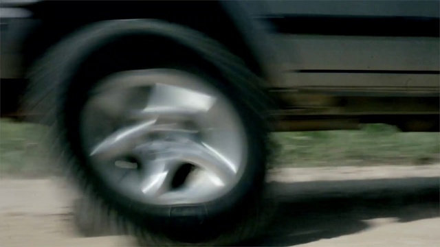 Video Reference: Tire, Wheel, Automotive tire, Automotive lighting, Motor vehicle, Tread, Synthetic rubber, Hubcap, Automotive design, Alloy wheel