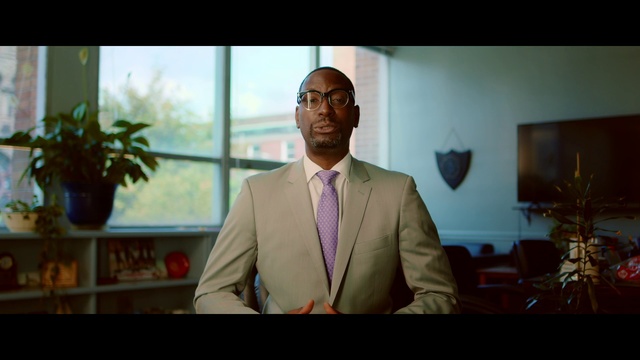 Video Reference: Plant, Vision care, Flowerpot, Houseplant, Eyewear, Adaptation, Blazer, Tie, Suit, Formal wear