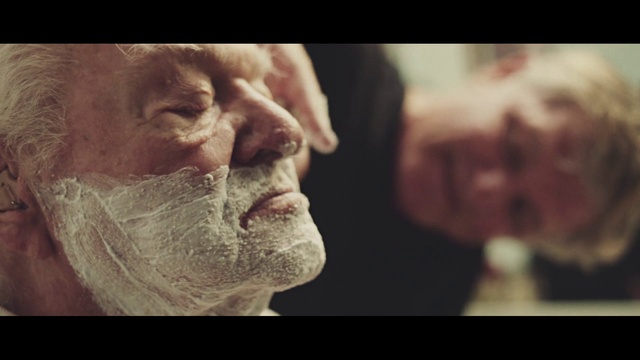 Video Reference: Nose, Eye, Mouth, Ear, Jaw, Flash photography, Organism, Gesture, Beard, Happy