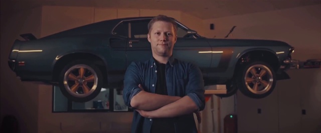 Video Reference: Tire, Wheel, Car, Vehicle, Automotive lighting, Hood, Motor vehicle, Automotive tire, Automotive design, Flash photography