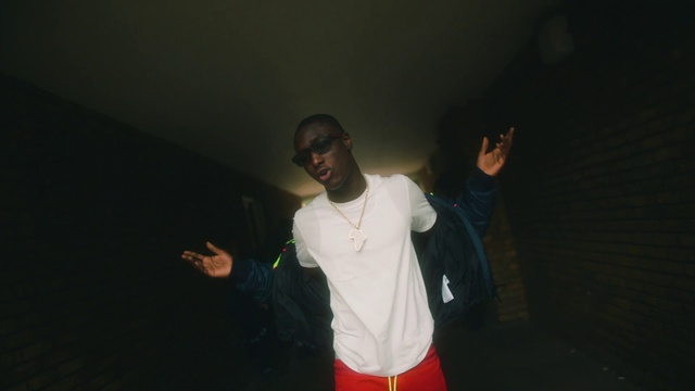 Video Reference: Shoulder, Flash photography, Vision care, Gesture, Elbow, T-shirt, Entertainment, Eyewear, Event, Midnight