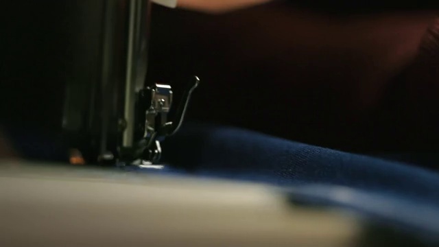 Video Reference: Tints and shades, Electric blue, Macro photography, Darkness, Windshield, Gadget, Automotive lighting, Still life photography, Shadow, Automotive mirror