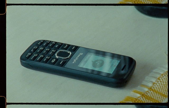 Video Reference: Communication Device, Gadget, Material property, Measuring instrument, Font, Portable communications device, Display device, Telephony, Mobile phone, Office equipment