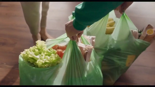 Video Reference: Food, Green, Recipe, Ingredient, Staple food, Leaf vegetable, Plastic bag, Natural foods, Cuisine, Dish