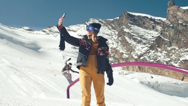 Video Reference: Sky, Snow, Goggles, Mountain, Slope, Eyewear, Sports equipment, Glacial landform, Ice cap, Mountainous landforms