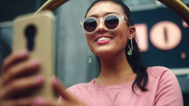 Video Reference: Hair, Face, Glasses, Lip, Smile, Vision care, Hairstyle, Eyebrow, Goggles, Sunglasses