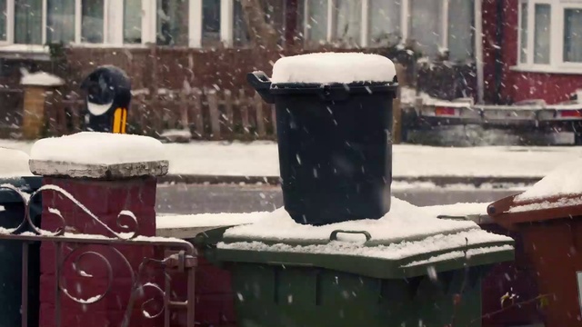 Video Reference: Snow, Waste containment, Waste container, Table, Freezing, Public space, Gas, Wood, Automotive tire, Urban area