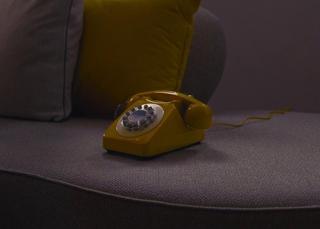 Video Reference: Comfort, Automotive lighting, Couch, Wood, Automotive design, Audio equipment, Mouse, Gadget, Electric blue, Fashion accessory