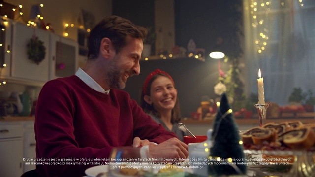 Video Reference: Smile, Temple, Happy, Community, Fun, Christmas decoration, Event, Holiday, Tradition, Christmas