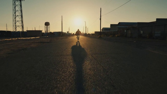 Video Reference: Sky, Atmosphere, Cloud, Road surface, Asphalt, Sunlight, Plant, Dusk, Sunset, Landscape