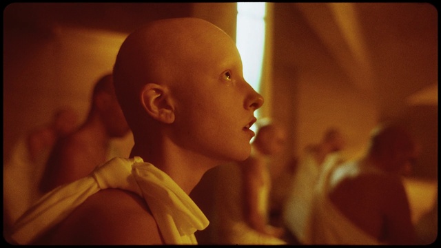 Video Reference: Flash photography, Gesture, Happy, Event, Darkness, Fun, Night, Smile, Tradition, Entertainment