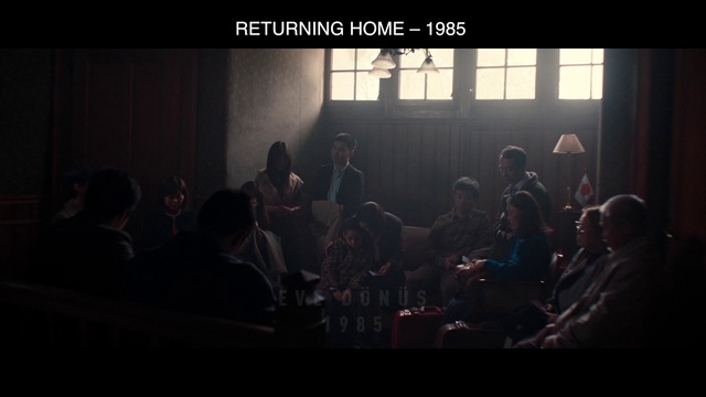 Video Reference: Flash photography, Font, Sharing, Entertainment, Event, Darkness, Conversation, Room, Crowd, Chair