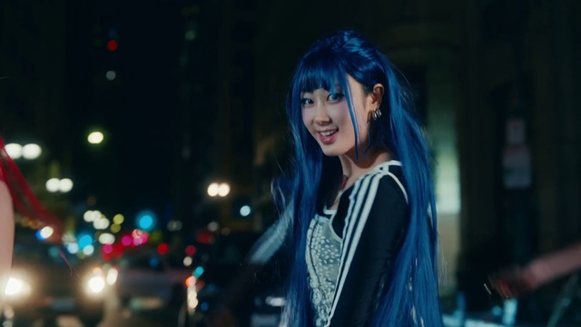 Video Reference: Smile, Flash photography, Happy, Automotive lighting, Black hair, Electric blue, Long hair, Fashion design, Event, Midnight