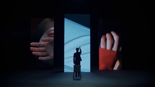 Video Reference: Shoe, Standing, World, Gesture, Display device, Thumb, Electronic device, Wrist, Gadget, Electric blue